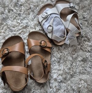 Old Navy White and Tan Buckle Sandals